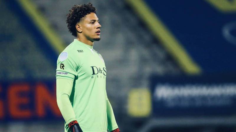 CELEBRATION! WATFORD SIGN NIGERIA GOALKEEPER, OKOYE