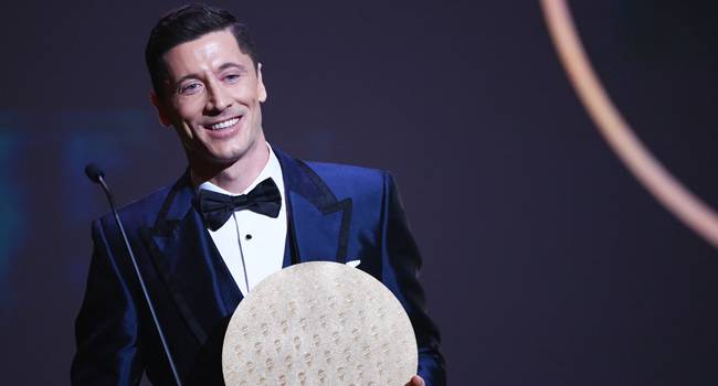 Lewandoski Wins Striker Of The Year Award At Ballon d'Or 2021