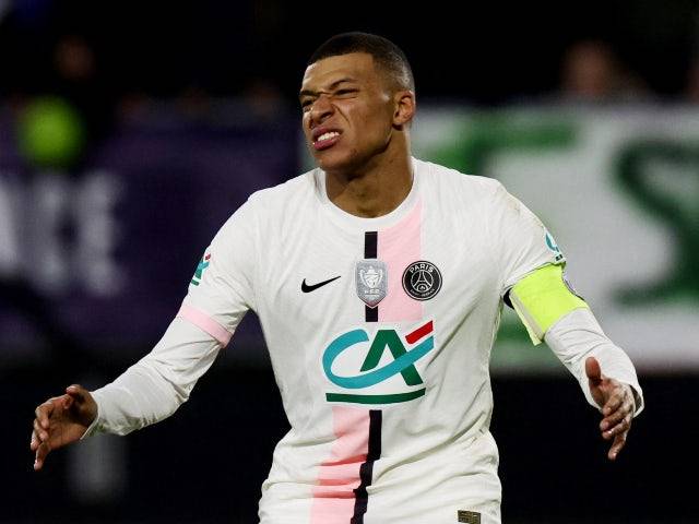 Paris Saint-Germain's Kylian Mbappe 'could still snub Real Madrid move'