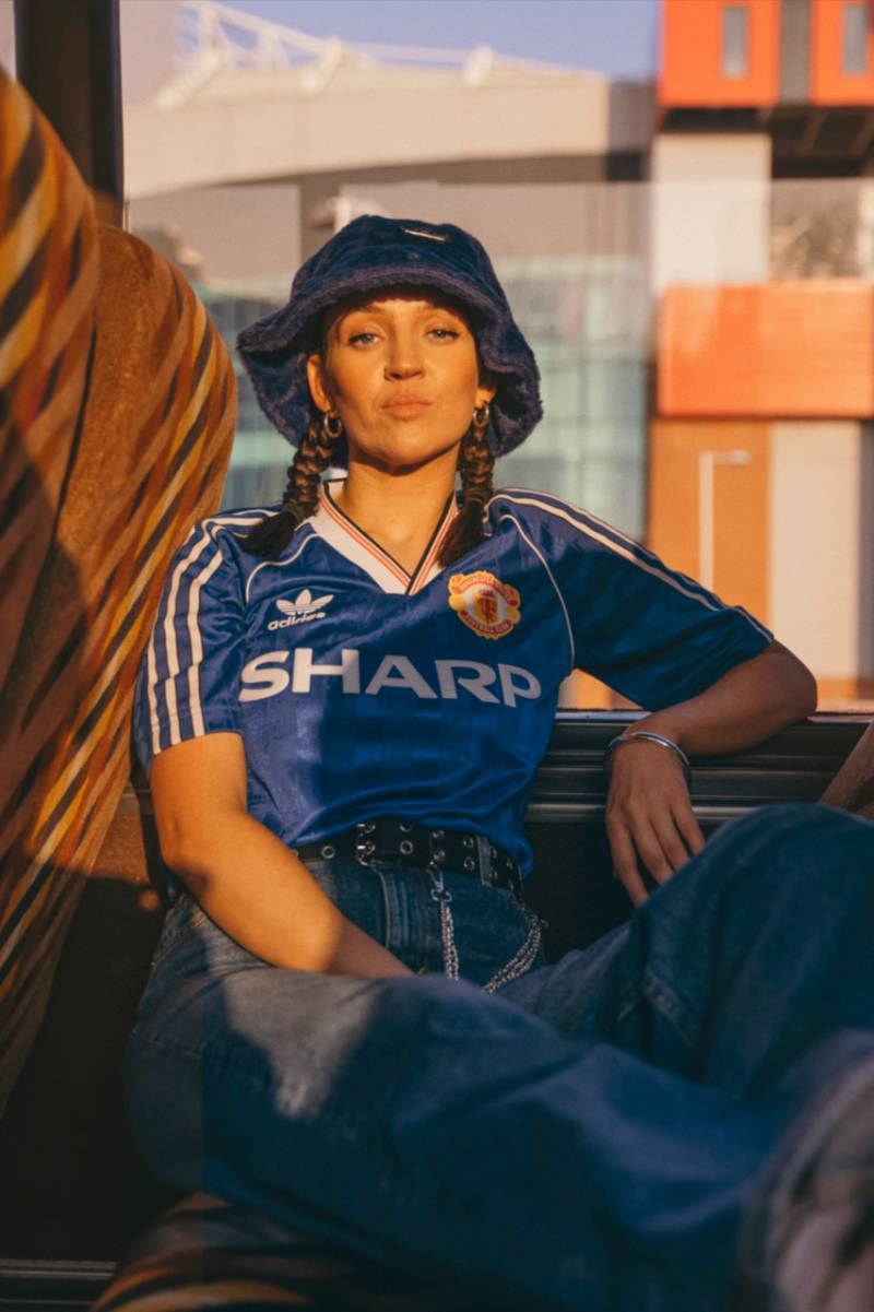 Manchester United Celebrates Away Days in ‘80s–Inspired adidas Originals Collection